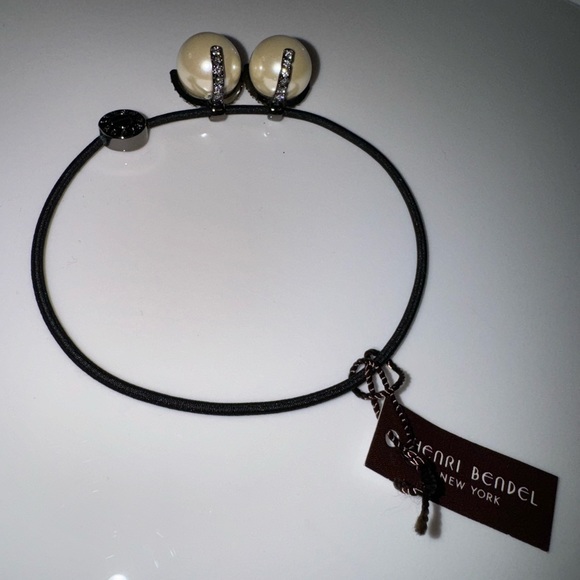 Authentic HENRI BENDEL Pearl Hair Accessory - Picture 4 of 8